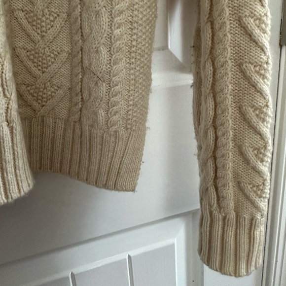Polo Ralph Lauren Cable Knit Sweater w Shoulder Buttons, off-white, size S - Picture 4 of 8